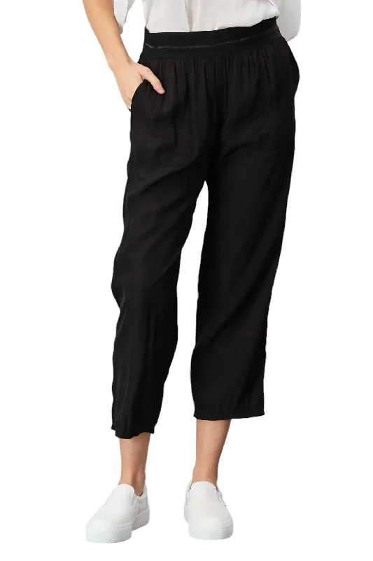 Relaxed fit tight trousers for men with stretch material for comfort and ease -D-Satin Crop Jogger In Nighwatch