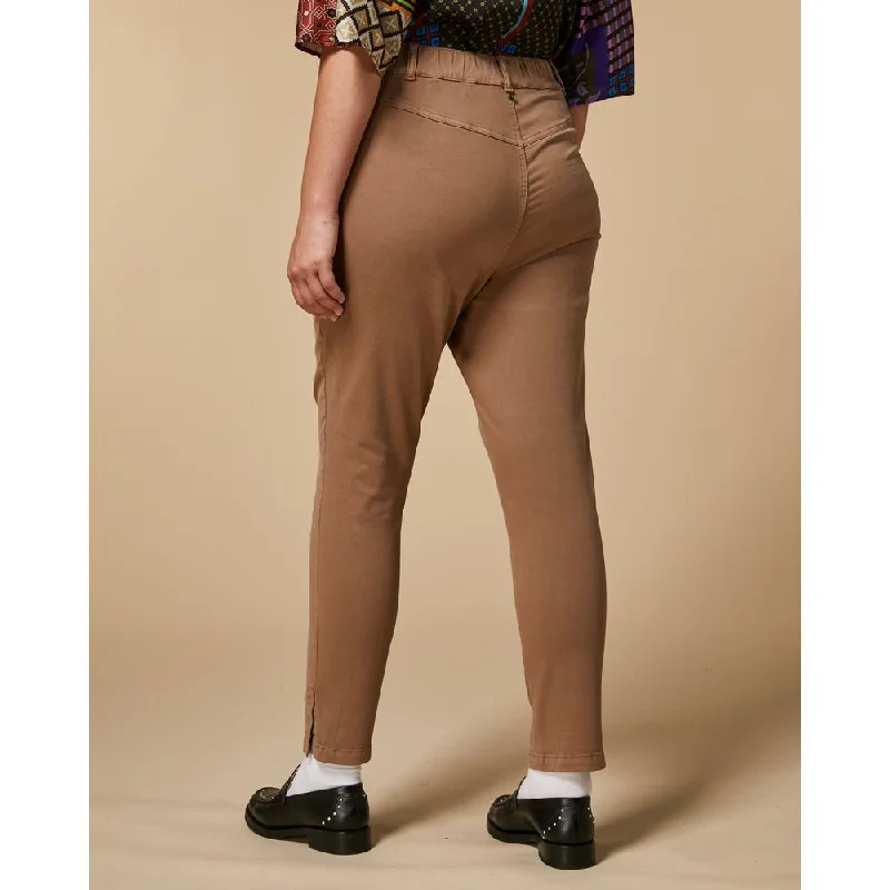 Printed tight trousers for women with bold patterns and eye-catching designs -RAFFICA