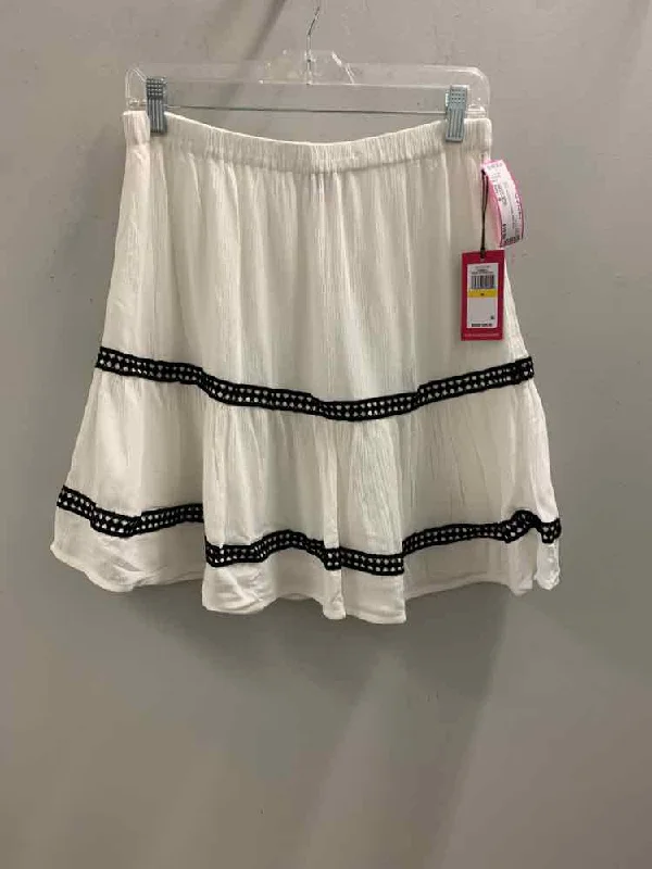 Sundress Dresses for Sunny -NWT VINCE CAMUTO Dresses and Skirts Size M WHT/BLK Skirt