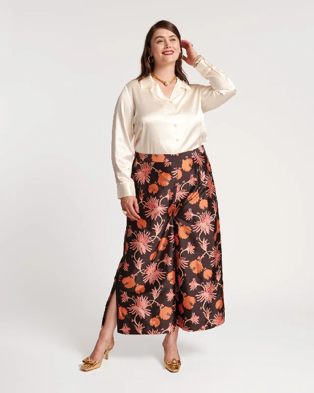 Elegant tight trousers for women with sleek design and tailored for a perfect fit -Palazzo Pant Fantasia Print