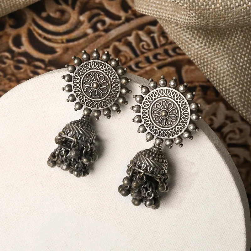 Best hoop earrings with baroque pearls for a luxurious and elegant vibe-Teejh Sauhrida Silver Oxidised Earring