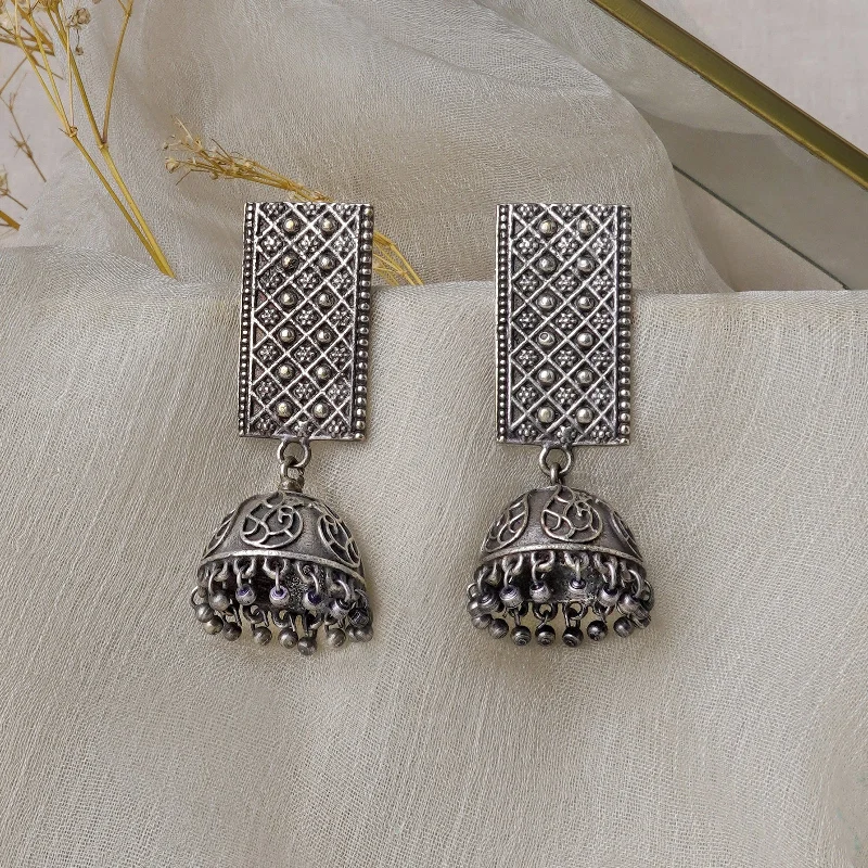 Hoop earrings with multi-tone finishes for a colorful and layered effect-Teejh Somya Silver Oxidised Earring