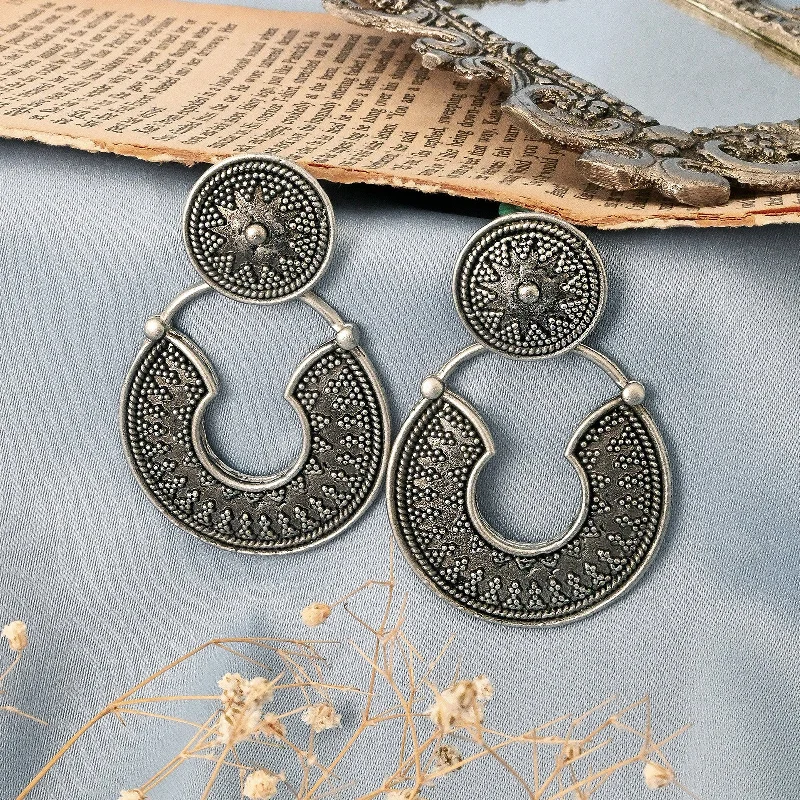 Hoop earrings with textured finishes for a vintage and classic style-Teejh Suhana Silver Oxidised Earring